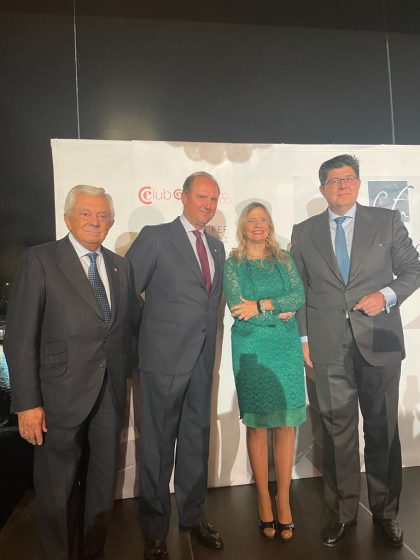 El Presidente de Befesa, recibe la Insignia de Oro del IEAF