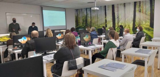 45+, Un programa para facilitar la inserción laboral