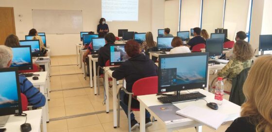Competencias digitales para desempleados mayores de 45 años