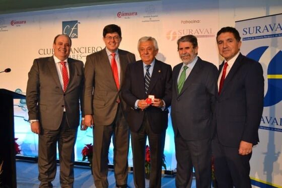 SALVADOR DURBÁN OLIVA, RECIBIÓ HOY LA INSIGNIA DE ORO DEL INSTITUTO  ESPAÑOL DE ANALISTAS FINANCIEROS 2017