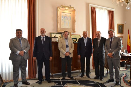 Visita del presidente de RocaJunyent, Miquel Roca Junyent