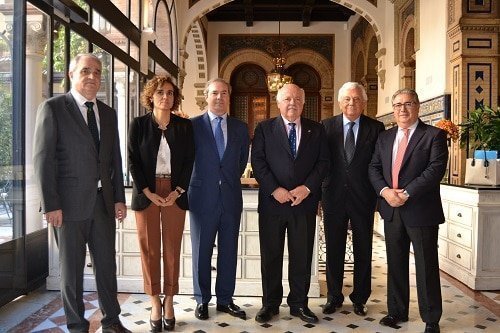 El Consejero de Salud y Familia en la Fundación Cámara