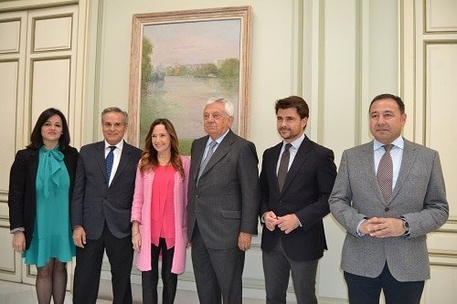 Teresa Jiménez Becerril en la Fundaión Cámara