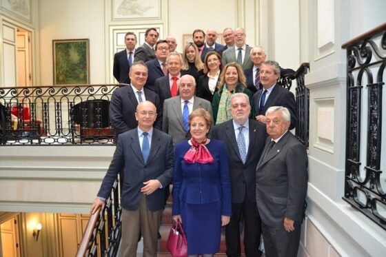 Empresarios sevillanos se reA?nen en la CA?mara de Comercio con la Embajadora de MA�xico, en busca de nuevas oportunidades de negocio