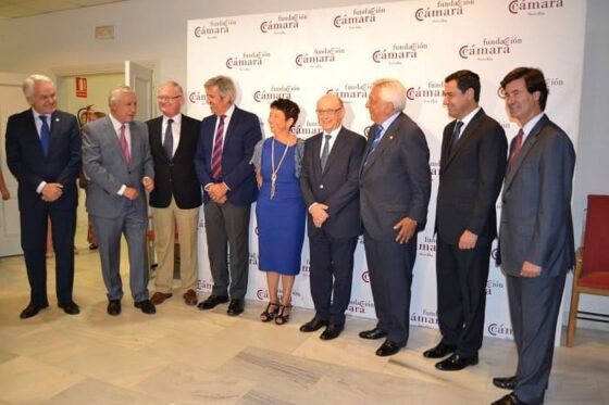 El Ministro de Hacienda, Cristóbal Montoro asegura que “el Gobierno tiene previsto bajar el IRPF para las rentas más bajas”.