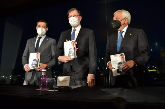 Presentación: «Política para adultos» de Mariano Rajoy Brey