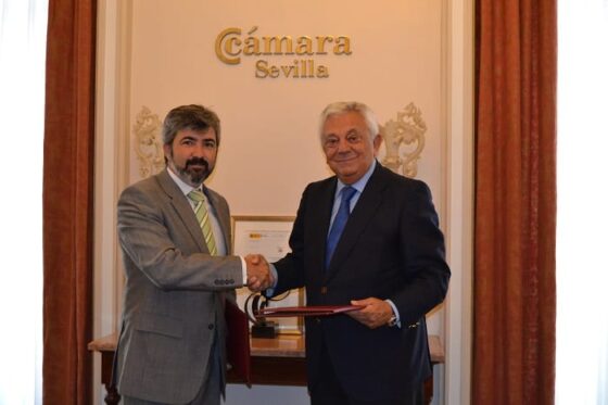 El Ayuntamiento de Coria del Río y la Cámara de Comercio firman un acuerdo de colaboración para el servicio ‘Punto Cámara’