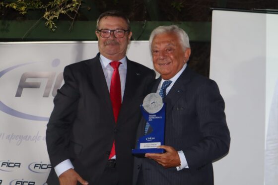 FICA premia al presidente de la Cámara de Comercio