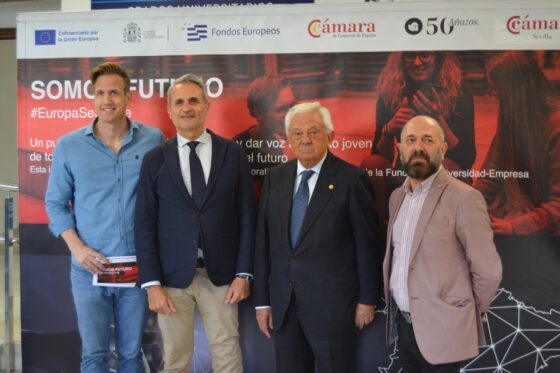 Jóvenes reflexionan sobre la Inteligencia Artificial