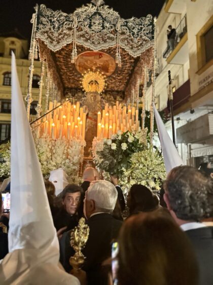 Flores a La Candelaria en homenaje a Ramón Ybarra
