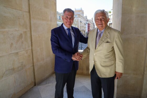 Encuentro entre el Ayuntamiento de Sevilla y la Cámara
