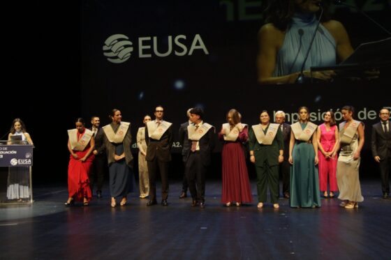 Eusa celebra su acto de graduación con 105 egresados/as