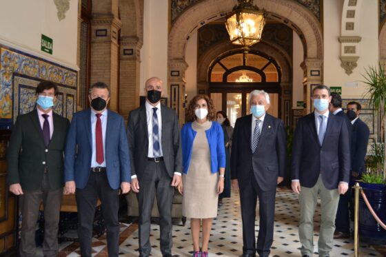 La Ministra de Hacienda en los Foros de la Fundación Cámara