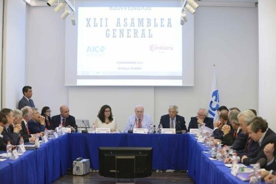 AICO designa como presidente al máximo representante de la Confederación Colombiana de Cámaras de Comercio y otorga la vicepresidencia para la Península ibérica al presidente de la Cámara de Comercio de Sevilla