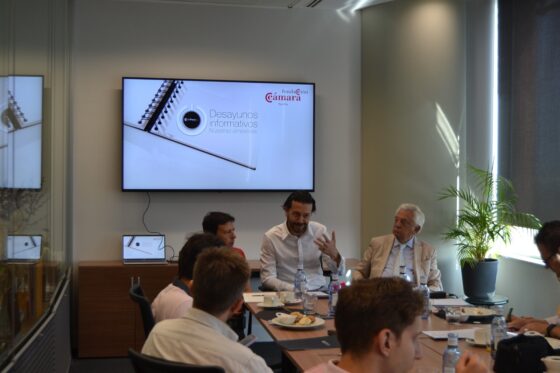 Sevilla Fashion Outlet: Icono de moda y empleo en Andalucía