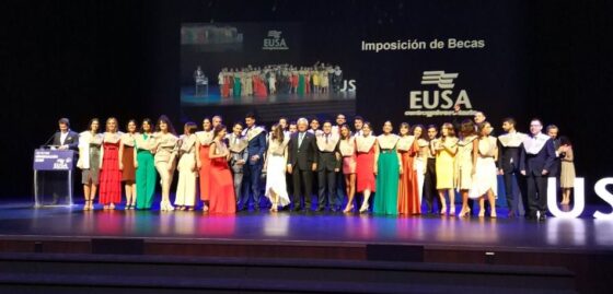 EUSA CELEBRA LA GRADUACIÓN DE MÁS DE UN CENTENAR DE ALUMNOS