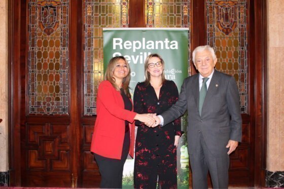 El grupo Macrosad se une a la iniciativa ‘Replanta Sevilla’ con nuevas donación de árboles