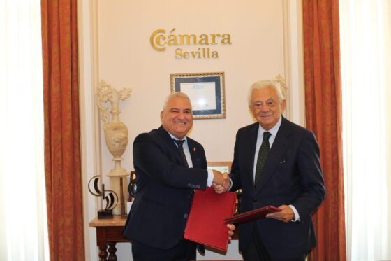 La Cámara de Sevilla apoya a Villanueva del Río y Minas en la promoción sociocultural