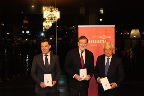 Rajoy asegura que “la política merece la pena, aunque sea dura en ocasiones”