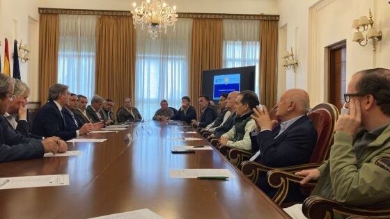 La Comisión de Precios de la Lonja de Cereales de Sevilla se reúne en el Puerto, referente nacional en exportación de trigo duro y arroz   