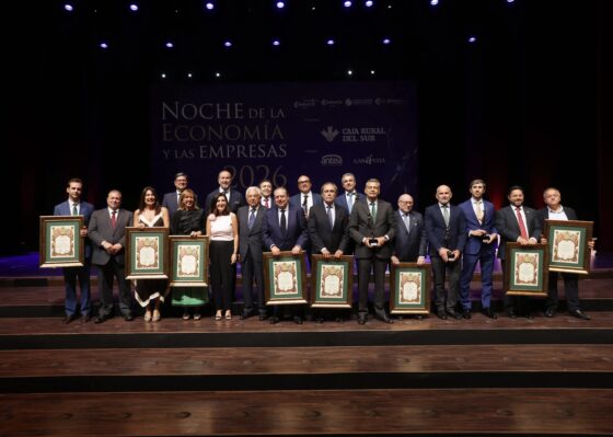 La Cámara galardona a ocho empresas, otorga cuatro premios `Aniversario´y reconoce la trayectoria empresarial de un empresario sevillano
